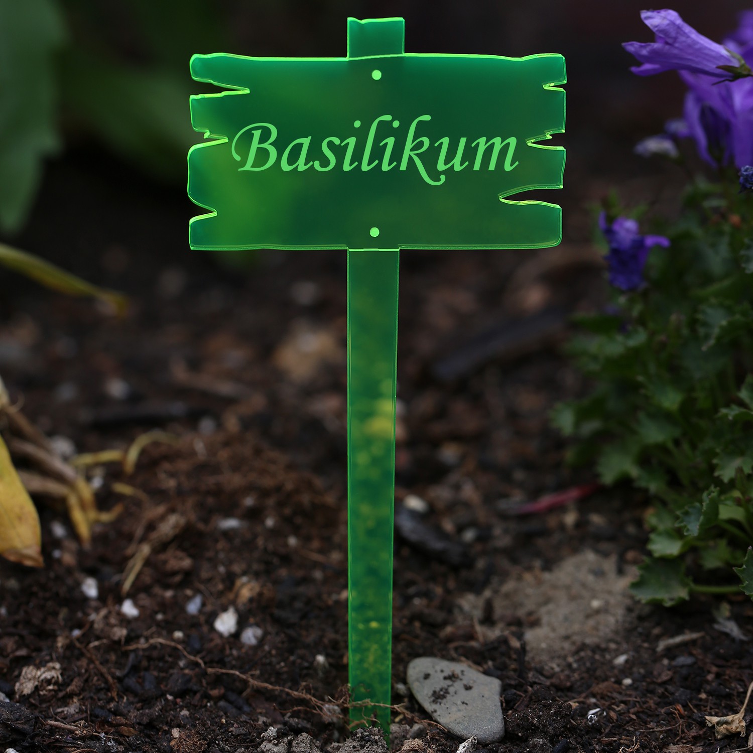 Plant markers made of PLEXIGLAS®, wooden board look, neon green transparent