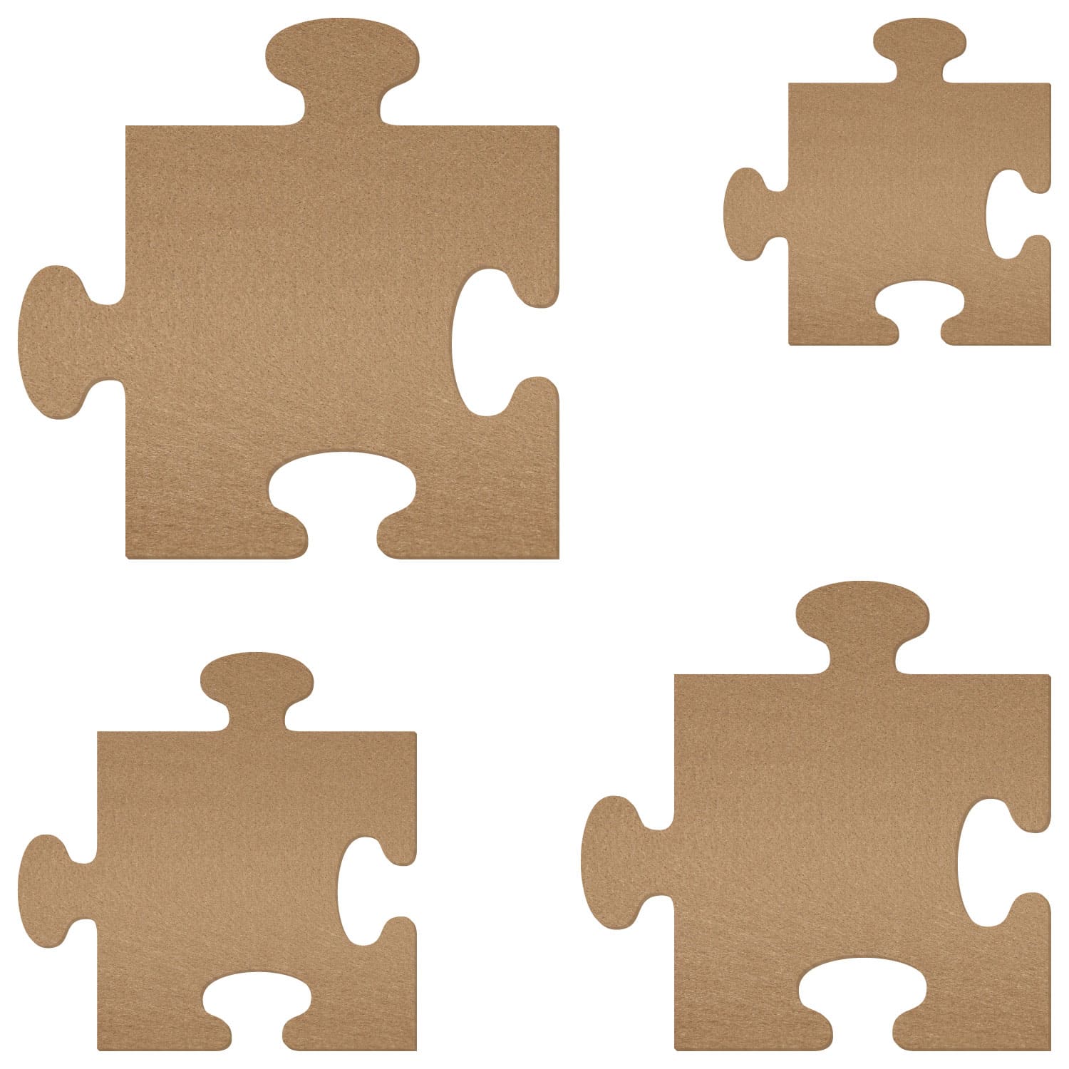 Vier hellbraune Filz-Puzzleteile in verschiedenen Größen auf weißem Hintergrund