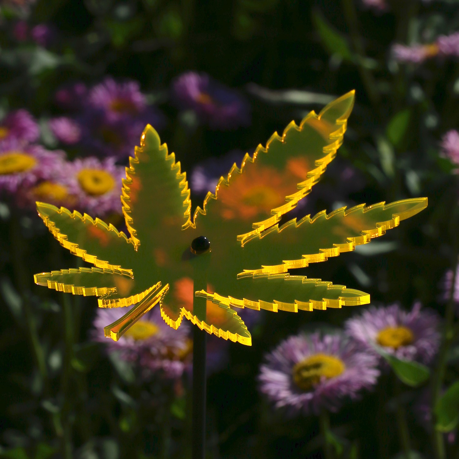 Acrylglas Sonnenfänger Cannabisblatt 14cm neonorange transparent fluoreszierend