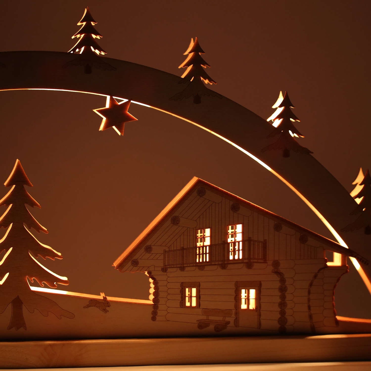 Lichterbogen Blockhütte - Schwibbogen aus Holz mit 10er Lichterkette für Weihnachten mit Licht - Detail