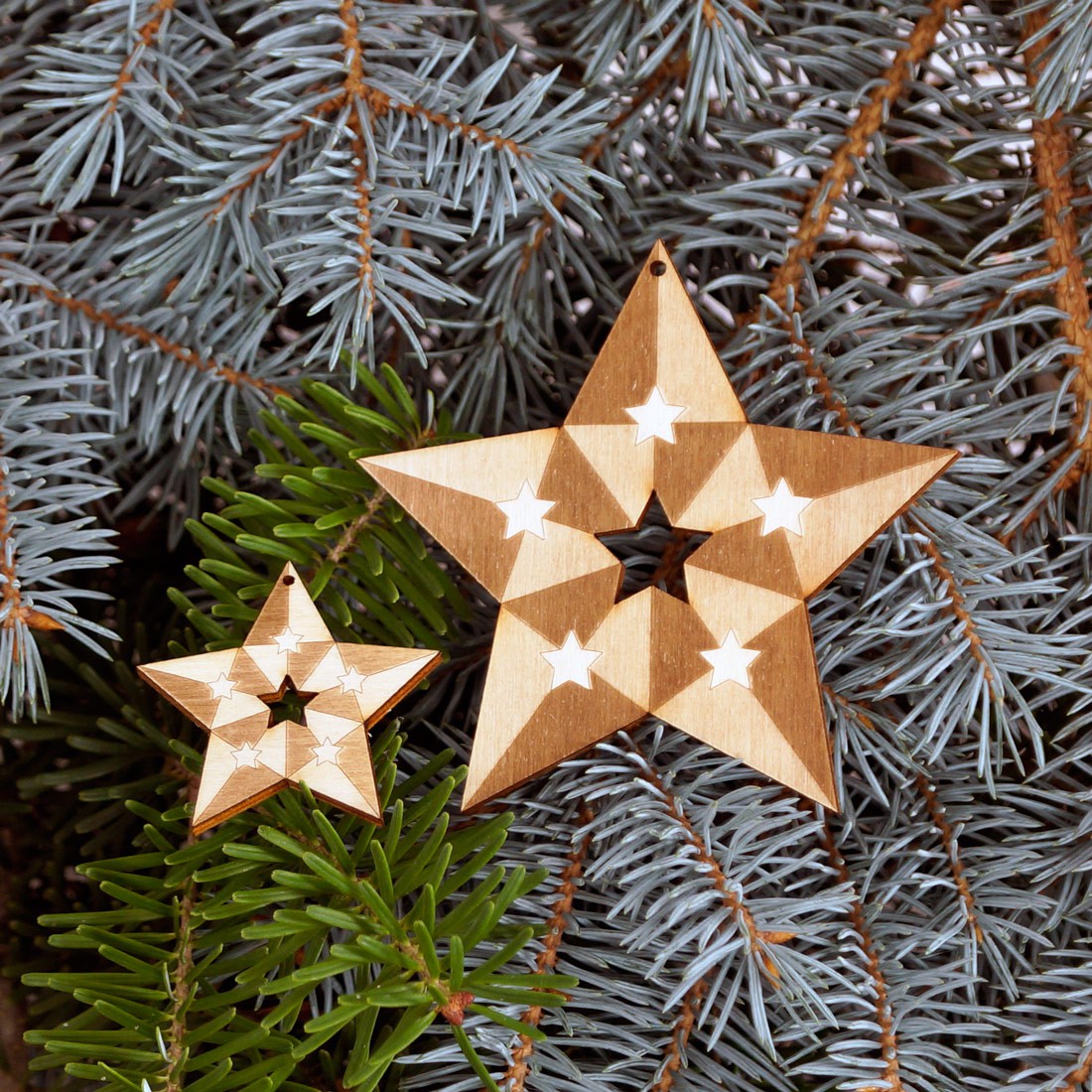 Baumschmuck 2er Sets 5 armige Sterne graviert - Set2
