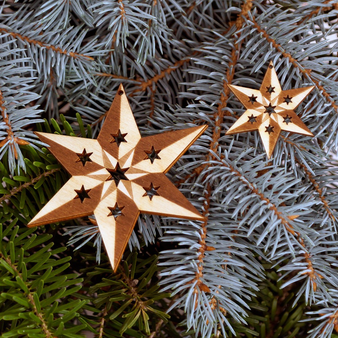 Baumschmuck 2er Sets 6 armige Sterne graviert - Set3