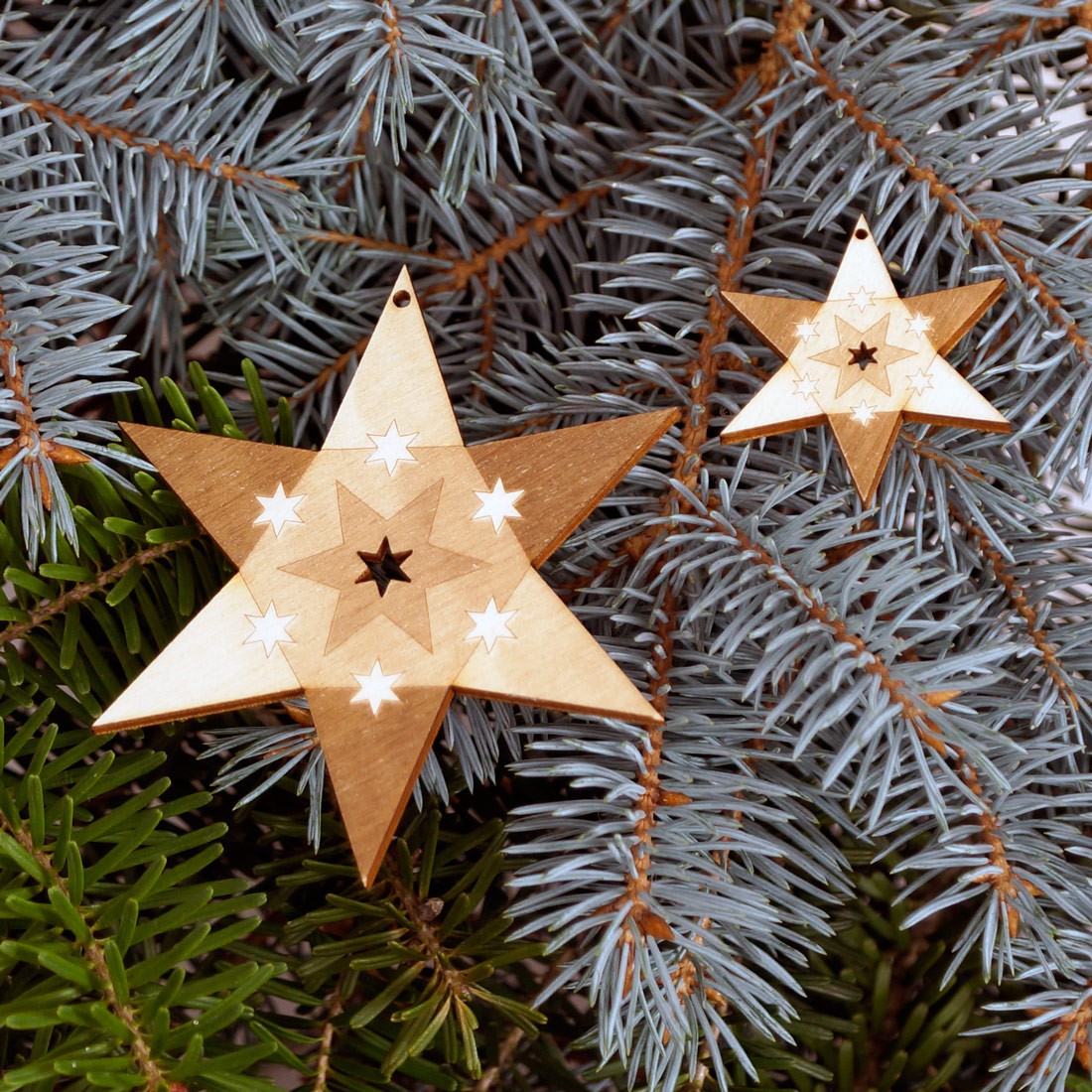 Baumschmuck 2er Sets 6 armige Sterne graviert - Set4