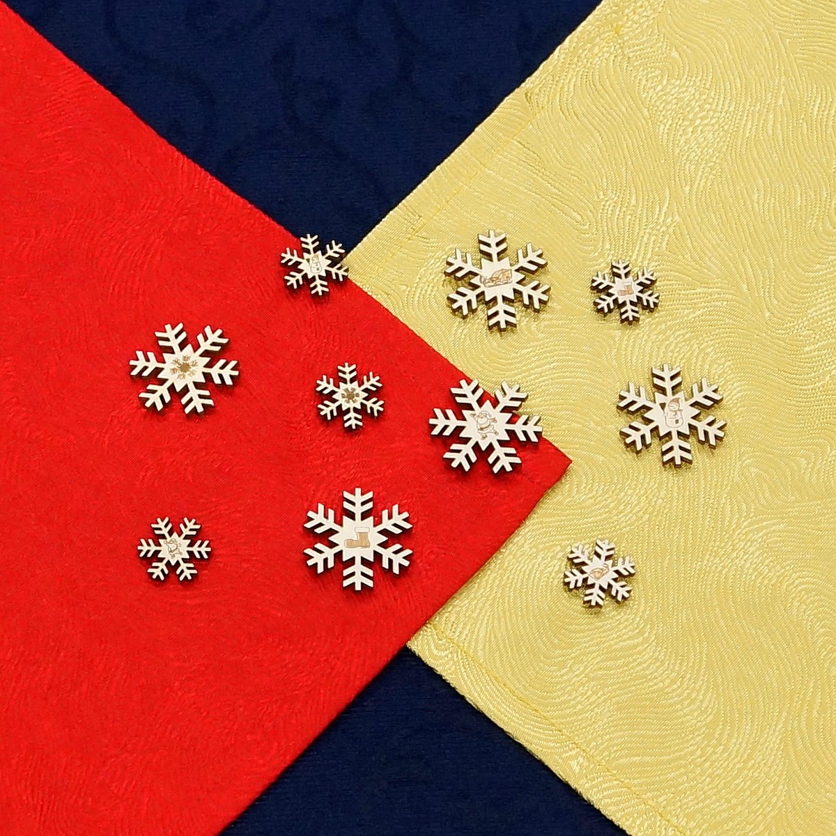 Streudeko Sets aus Sperrholz graviert - Motiv-Schneeflocken