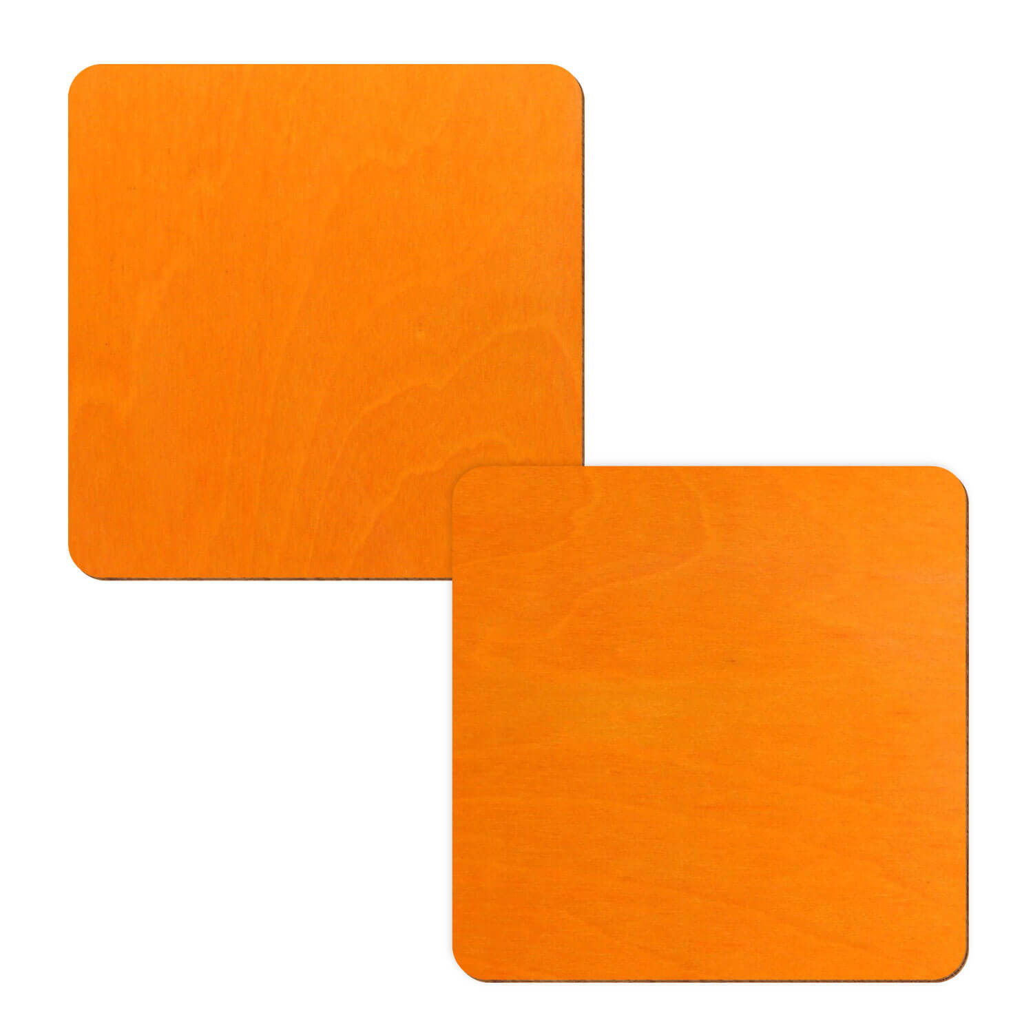 zwei Holzquadrate in der Farbe Orange