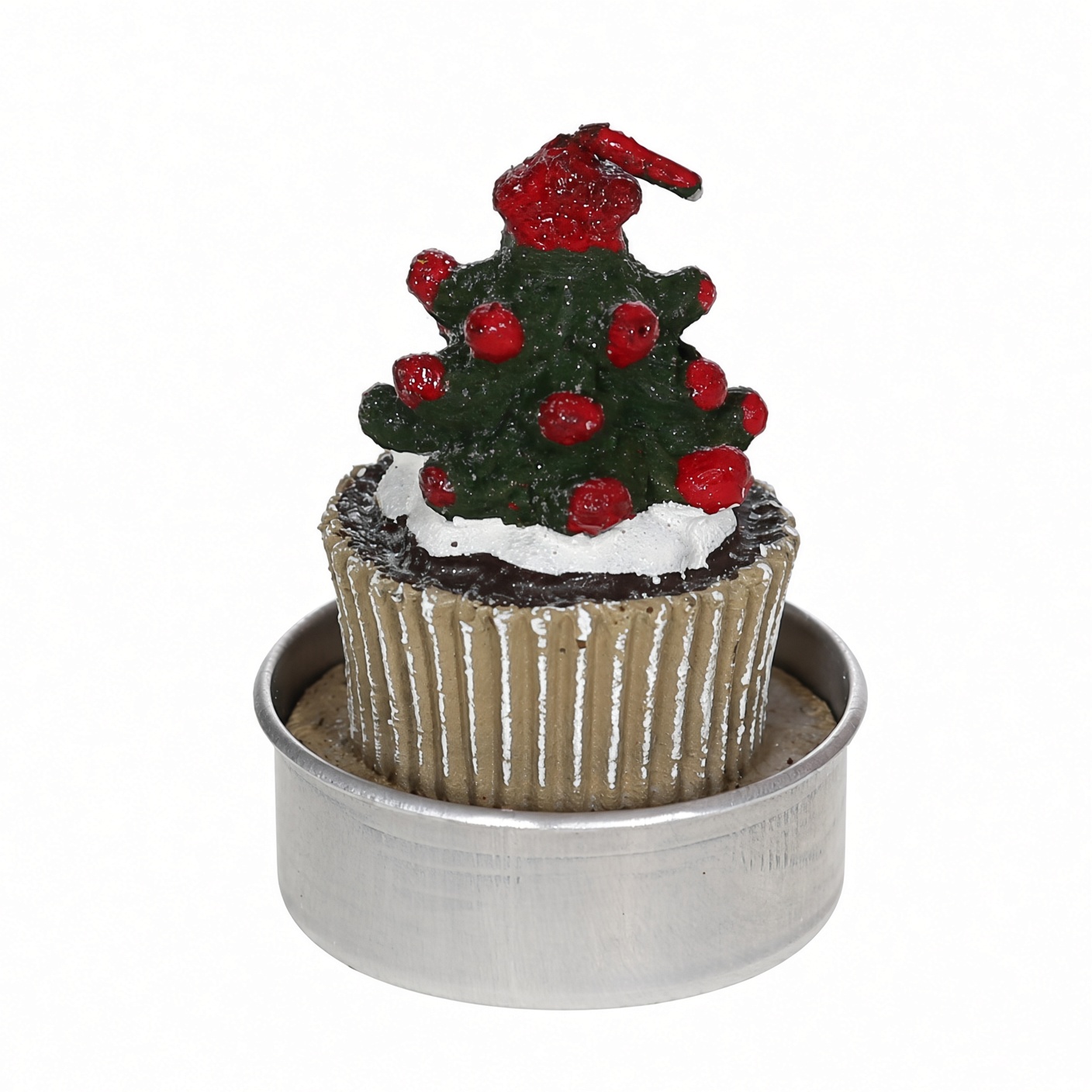 Teelicht in Cupcake-Form mit grünem Weihnachtsbaum-Aufsatz, roten Kugeln und roter Weihnachtsmütze, in silbernem Teelichthalter