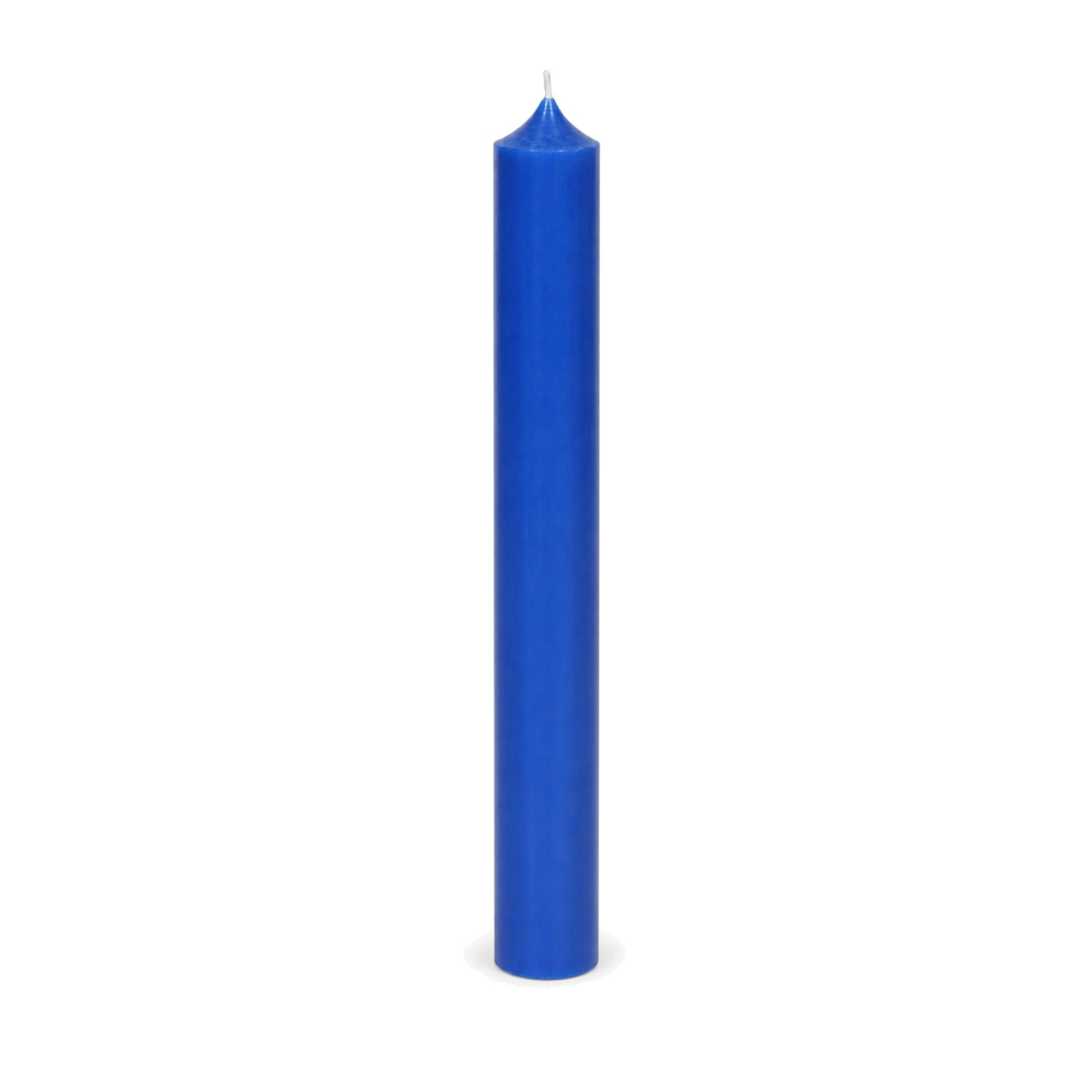 Blaue Stabkerze 180 x 22 mm, einzeln auf weißem Hintergrund.