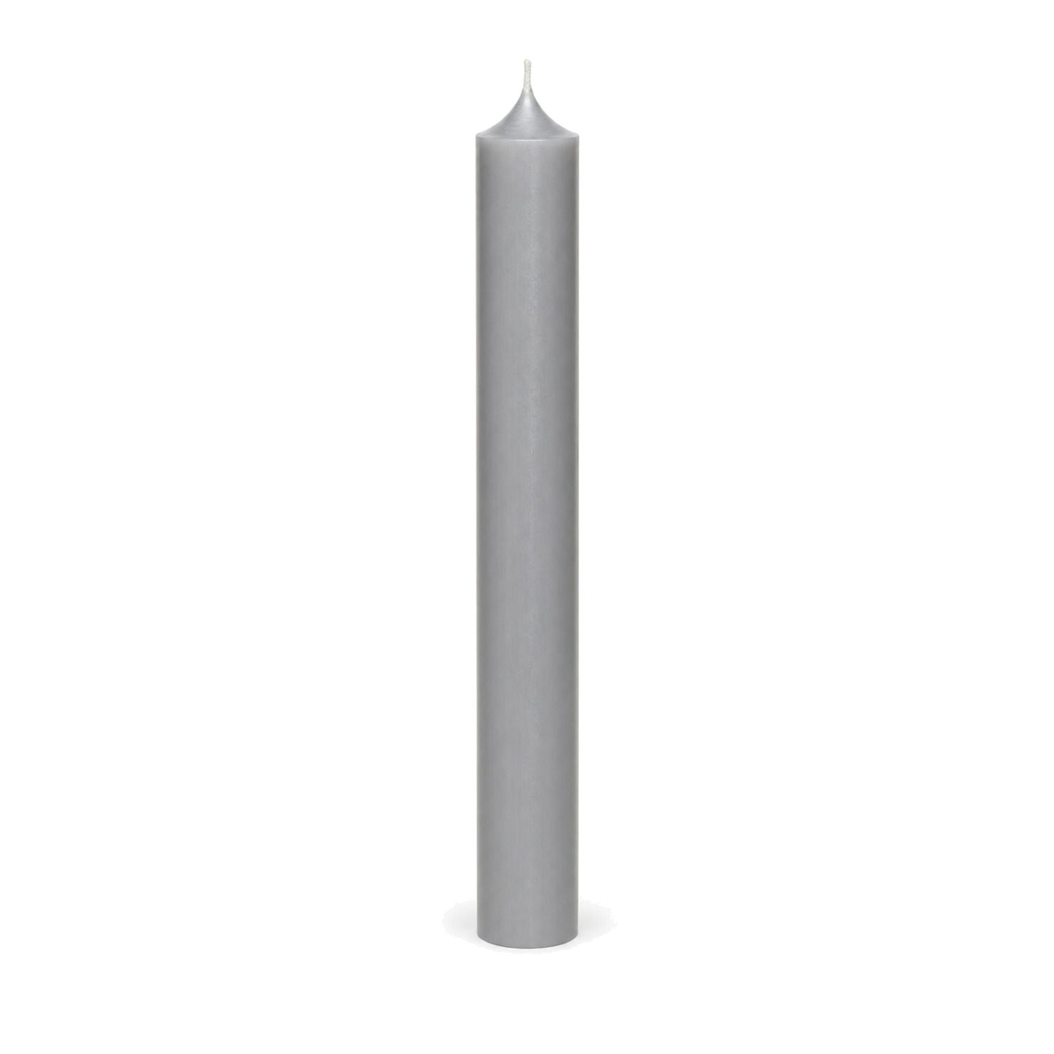Graue Stabkerze 180 x 22 mm, einzeln auf weißem Hintergrund.