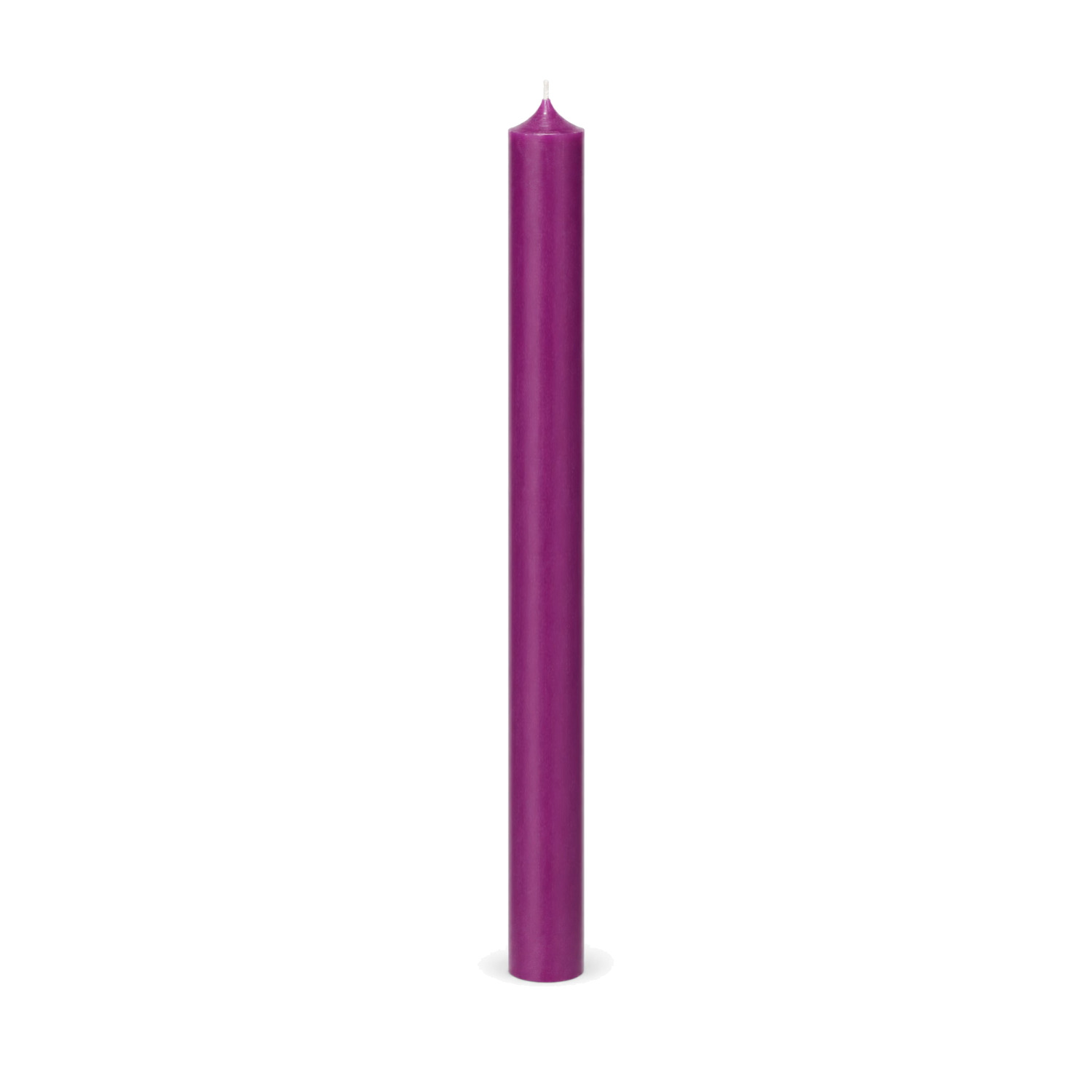 Auberginefarbene Stabkerze 250 x 22 mm, einzeln auf weißem Hintergrund.