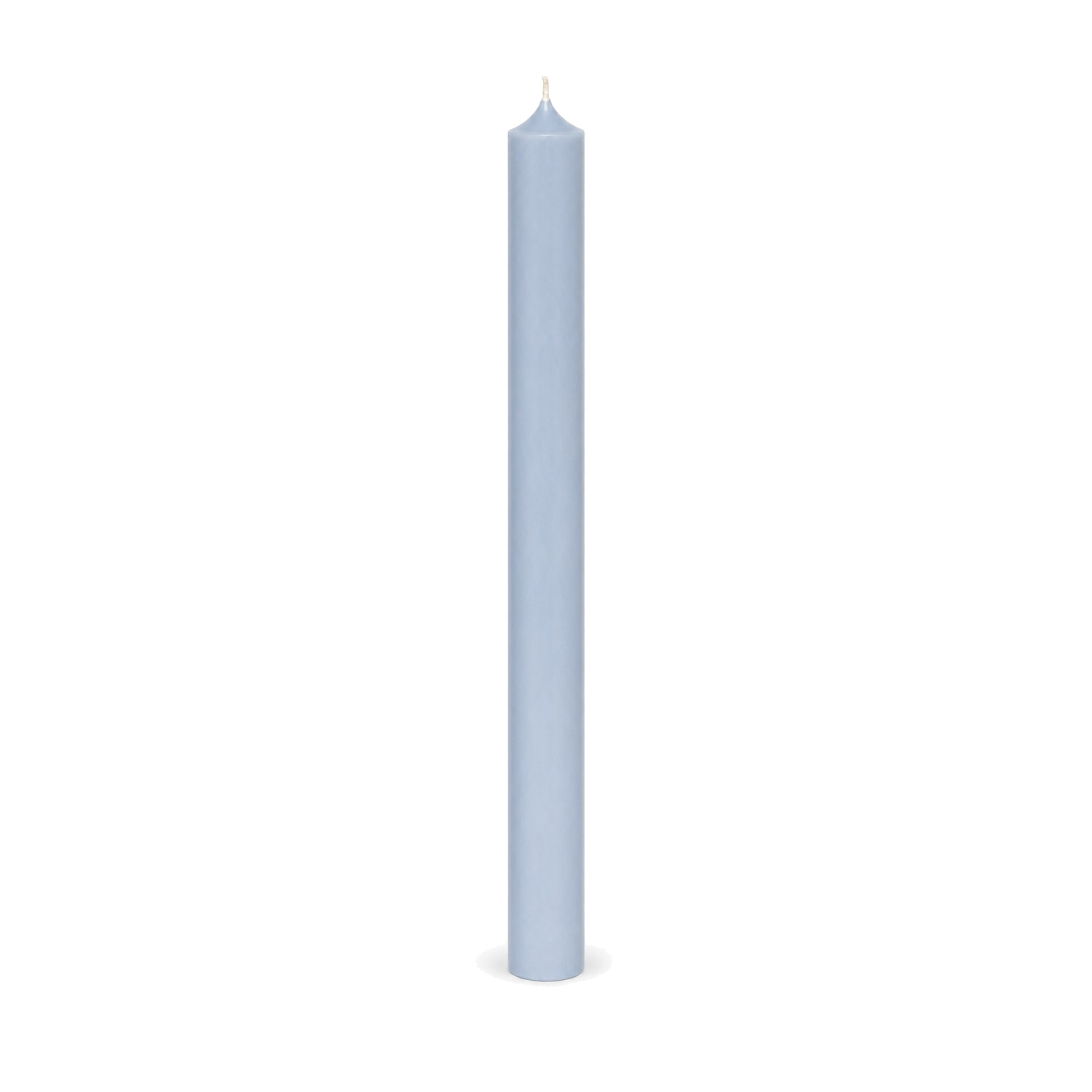 Taubenblaue Stabkerze 250 x 22 mm, einzeln auf weißem Hintergrund.