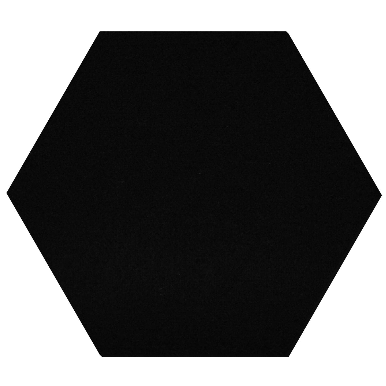 Schwarzes Hexagon aus Filz auf weißem Hintergrund